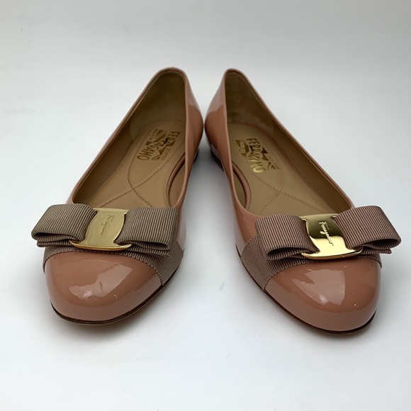 SALVATORE FERRAGAMO Varina Leather Flat sz 6 - Picture 1 of 12